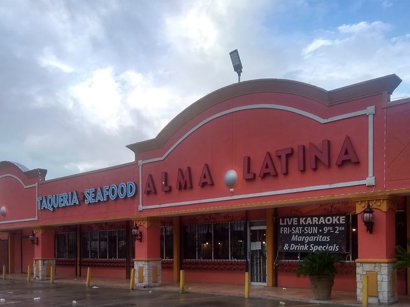 Alma Latina exterior