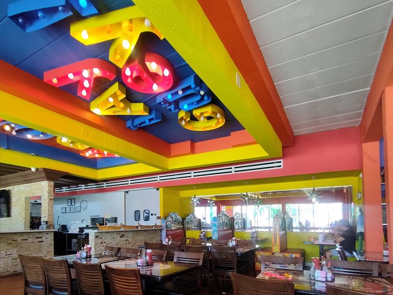 Alma Latina interior